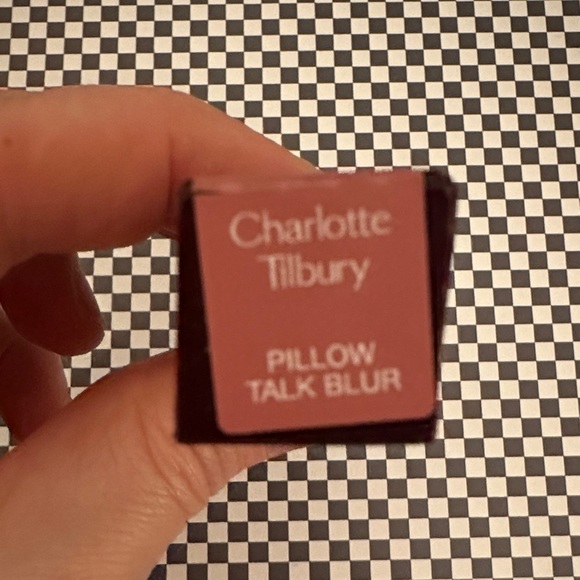 Charlotte Tilbury Airbrush Lip Blur - Picture 2 of 3